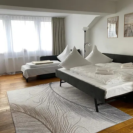 Moderne Und Gemuetliche In Ruhiger Lage, Netflix, Keybox Apartamento Burgkunstadt